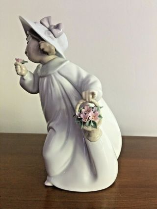 Lladro Porcelain Figurine 6683 Romance Girl With Flower Basket Statue Retired 2