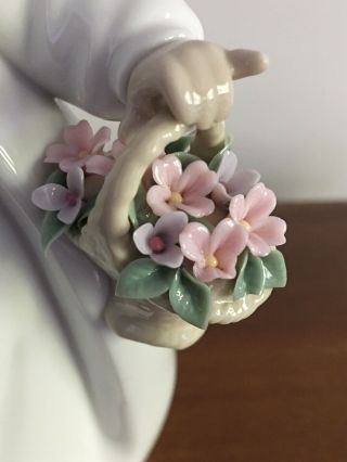 Lladro Porcelain Figurine 6683 Romance Girl With Flower Basket Statue Retired 8
