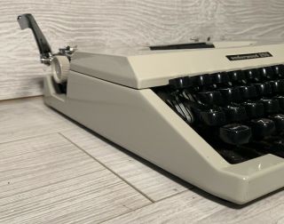 Underwood Typewriter Portable Underwood 255 Typewriter With Case 7