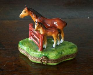 Bay Horse & Foal With Fence.  Limoges Box.  Peint Main.
