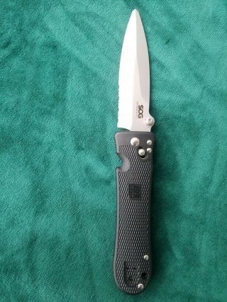 2 Premium Knives - Benchmade Pica 2 1st Production - Sog Pentagon Vg - 10