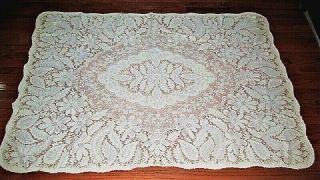 Vtg 48x65 Ivory Leaf And Flower Cotton Quaker Lace Tablecloth With Loop Edge