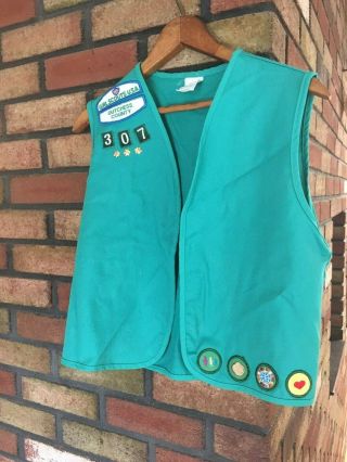 Girl Scouts Vintage Vest Size Large 14 - 16,  3 Membership Pins Some Badges