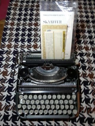 Vintage Typewriter Smith Corona Skyriter W/ Carrying Case And Paperwork