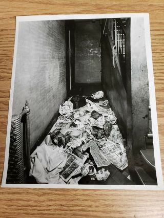 Nypd Crime Scene Photo Graphic Mangled Body Parts Staircase Pt2 10 " X8 "
