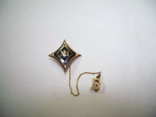 10k Solid Gold Pin With Letter B On Chain Pin.  Fraternity Collage Or ?.  4.  6 Gram
