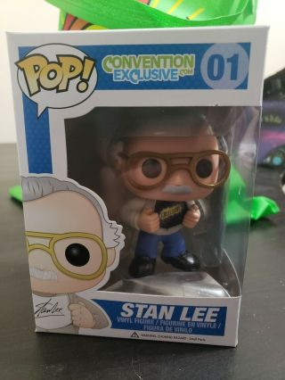 Funko Pop Stan Lee 2013 Convention Exclusive Excelsior 01