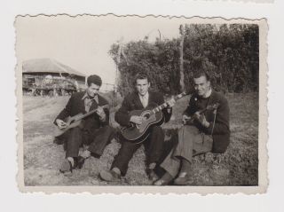 Guys Three Men Pose With Music Guitar Portrait Vintage Orig Photo (49656)