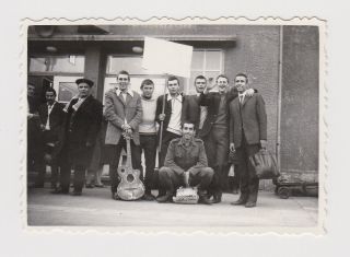 Guy Good Looking Men With Music Guitar Vintage Orig Photo (48900)