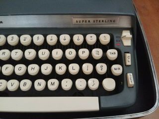 Vintage Smith Corona Sterling Typewriter W/ Hard Case 6ss 223717 4