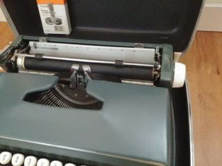 Vintage Smith Corona Sterling Typewriter W/ Hard Case 6ss 223717 5