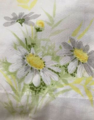 Vintage Springmaid Wondercale Flat & Fitted Sheet Yellow White Daisies Queen Sz