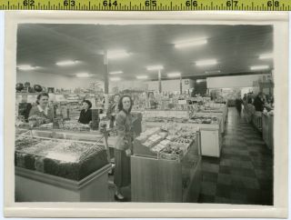 Vintage 1950 Photo / Silverton Or - Interior Of Sprouse - Reitz Five & Dime Store