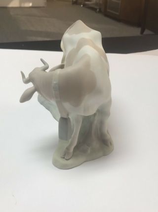 Lladro Figurine,  Cow With Pig,  4640 3