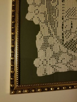 Old doilies vintage ship Crocheted antique picture frame 3