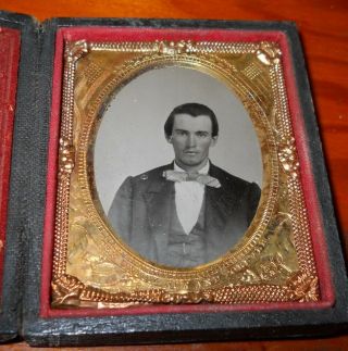 1/9th Plate Ruby Ambrotype Of Young Man In Full Case,