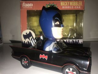 Funko Wacky Wobbler Bobble - Car Batmobile Batman 1966 Tv Series Box