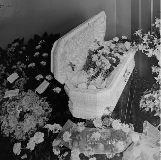 Antique Glass Plate Negative C1900 5”x7” Post Mortem Deceased Baby Boy In Casket