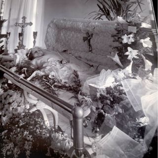 Antique Glass Plate Negative C1900 5”x7” Post Mortem Deceased Girl In Casket