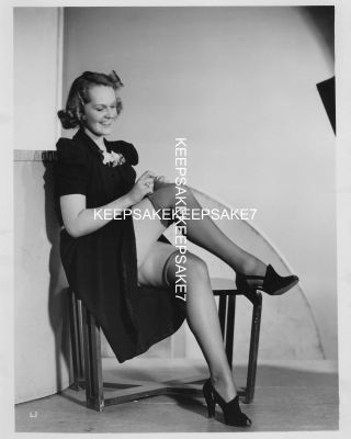 Leggy Model 1940s - 1950s Pulling On Her Nylon Stockings Upskirt Photo A - Ukn15