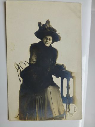 Rppc Lovely Edwardian Lady In Fur With Big Hat Antique Real Photo Postcard
