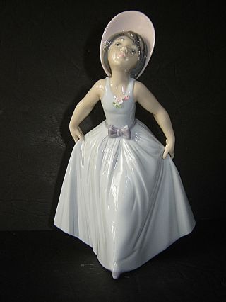 Estate Lladro Figurine Daisy 6274 Gloss Finish