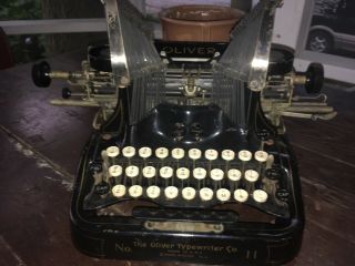 Antique Oliver No.  11 Typewriter.  Bat Wing Type.