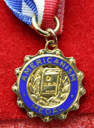 DAR Daughters of the American Revolution Americanism Medal Ribbon & Pin 3