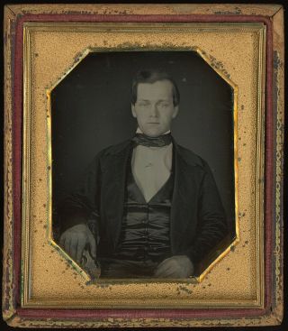 Light - Eyed Man With Freckles Wearing Pin 1/6 Plate Daguerreotype E567 2