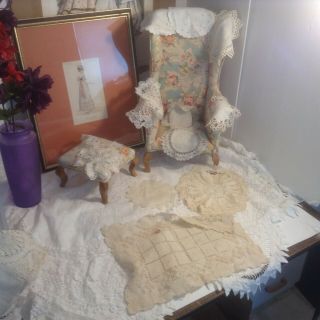 Large Group Of Vintage & Antique Crocheted Doilies
