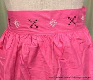Sweet Vintage Home Crafted One Pocket Fuschia Cotton Cross Stitch Apron 3