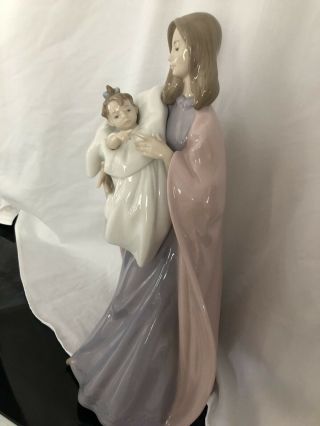 A MOTHER ' S TOUCH 1300 - Retired NAO by Lladro Figurine of Mother & Baby Girl 5