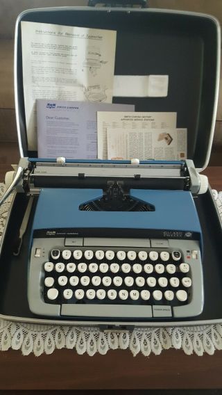 Vintage Smith Corona Galaxy 12 Portable Typewriter With Case Very