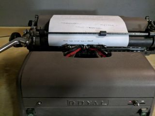 Royal HH Elite Typewriter - Wide Carriage - 1950s - Vintage - Ready to Type 4