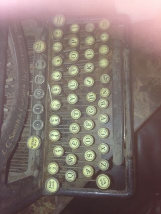 Antique Typewriter Keys Only