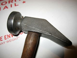 ANTIQUE UNKNOWN MAKER COBBLERS HAMMER W/HICKORY HANDLE GOOD ANTIQUE COND. 3