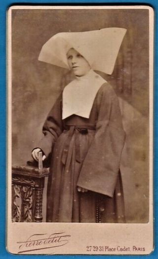 Vintage Cdv Photo Young Catholic Nun Sister Religieuse Paris France Ca 1895
