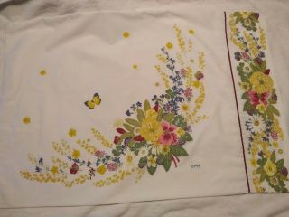 VTG 2 pc pillowcases grace Kelly Yellow Pink Purple floral 2