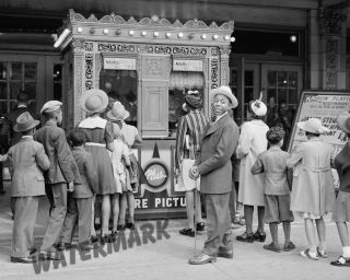 Photograph Vintage Chicago Illinois 1941 Movie Theater 8x10