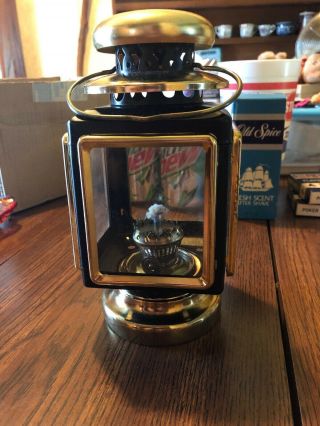 Vintage Black and Gold Metal Kerosene Oil Lamp Lantern 3