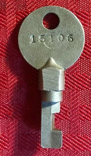 Vintage Sargent & Greenleaf S&G 109 Environmental Padlock Key 15106 2
