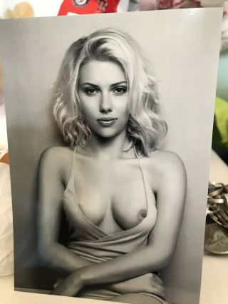 Scarlett Johansson 4x6 Photo - Black & White Photo.