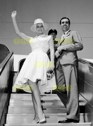 Photo - Anita Ekberg At Ciampino Airport,  Rome,  1960