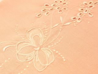 Vtg Antique Peach Pink Madeira Hand Embroidered Linen Guest Bath Tea Hand Towel