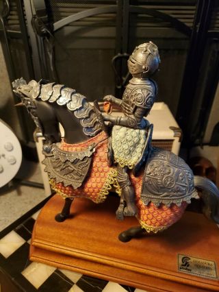 Armadura Siglo Xvi Knight In Shining Armor On Horseback W/shield