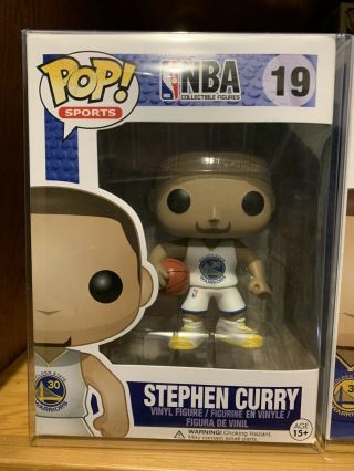 Funko Pop Steph Curry White Nba Vaulted Golden State Warriors Protector
