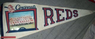 Vintage Cincinnati Reds 1961 Champions Felt Pennant / Flag Team Photo