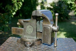 Vintage American Scale Co.  K.  C.  Mo.  4 " Jaw Bench Vise With Swivel Base & Pipe Grips