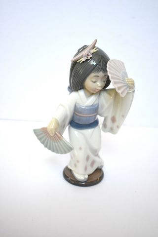 Lladro Japanese Geisha Girl With Fans 6230