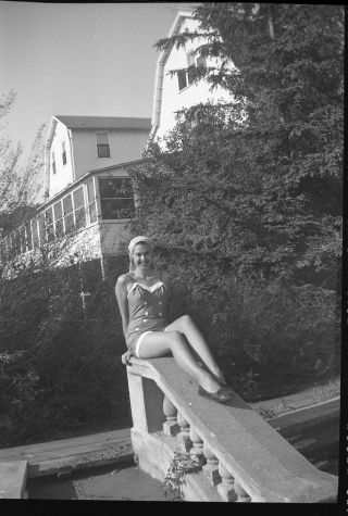 Pretty Lady On Outside Stair Banister Showing Sexy Legs Vtg 1940 